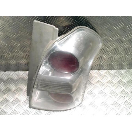 Feu arriere principal droit (feux) TOYOTA COROLLA VERSO 2 PHASE 2 d’occasion