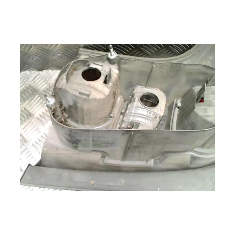 Feu arriere principal droit (feux) TOYOTA COROLLA VERSO 2 PHASE 2 d’occasion