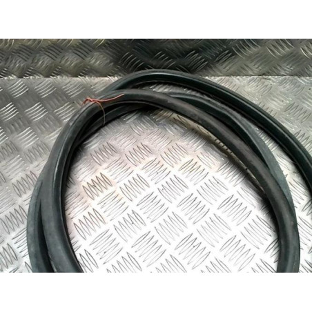 Joint de porte arriere gauche VOLKSWAGEN TOUAREG 1 PHASE 1 d’occasion