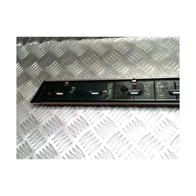 Poignee interieur avant gauche VOLKSWAGEN TOUAREG 1 PHASE 1 d’occasion
