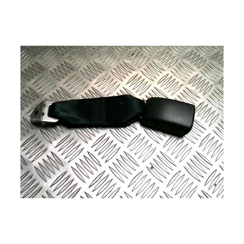 Attache ceinture arriere gauche TOYOTA COROLLA VERSO 2 PHASE 2 d’occasion