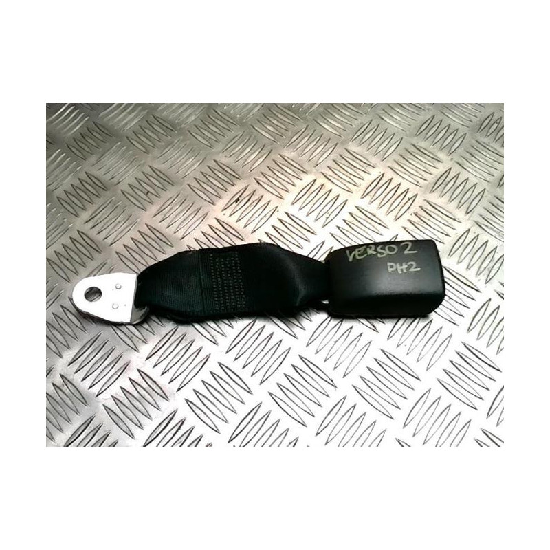 Attache ceinture arriere droit TOYOTA COROLLA VERSO 2 PHASE 2 d’occasion