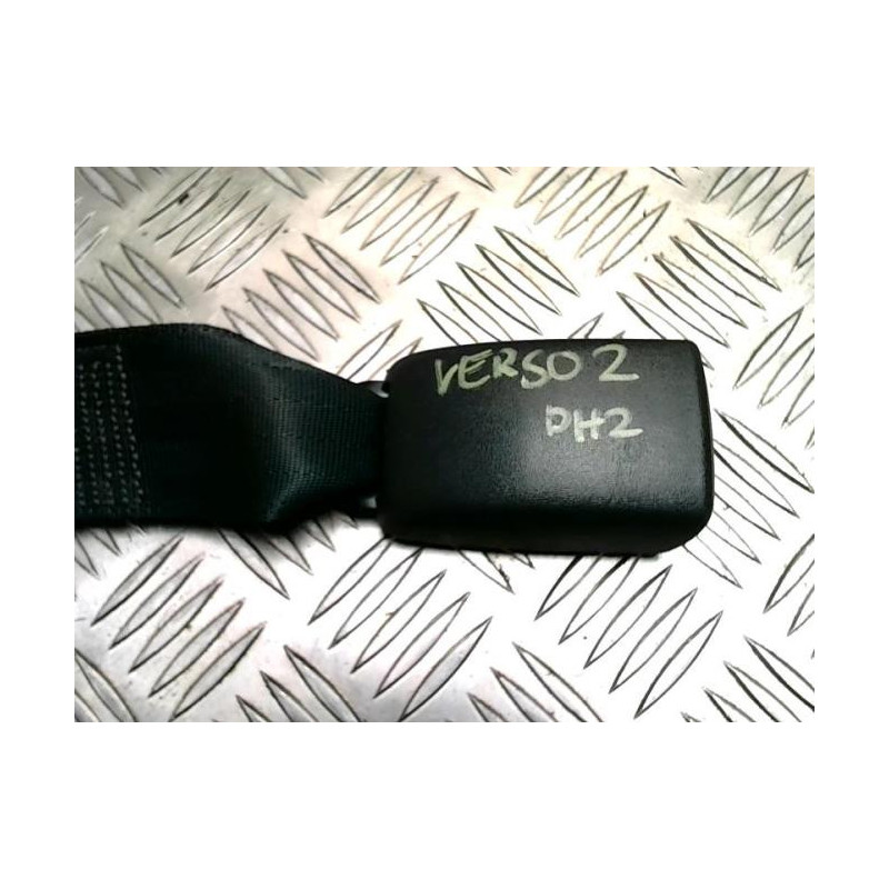 Attache ceinture arriere droit TOYOTA COROLLA VERSO 2 PHASE 2 d’occasion