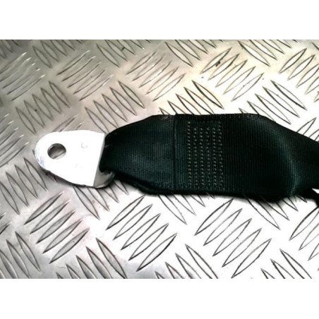 Attache ceinture arriere droit TOYOTA COROLLA VERSO 2 PHASE 2 d’occasion