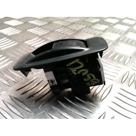Interrupteur de leve vitre arriere droit TOYOTA COROLLA VERSO 2 PHASE 2 d’occasion