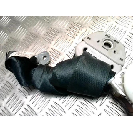 Ceinture arriere gauche troisieme ligne TOYOTA COROLLA VERSO 2 PHASE 2 d’occasion