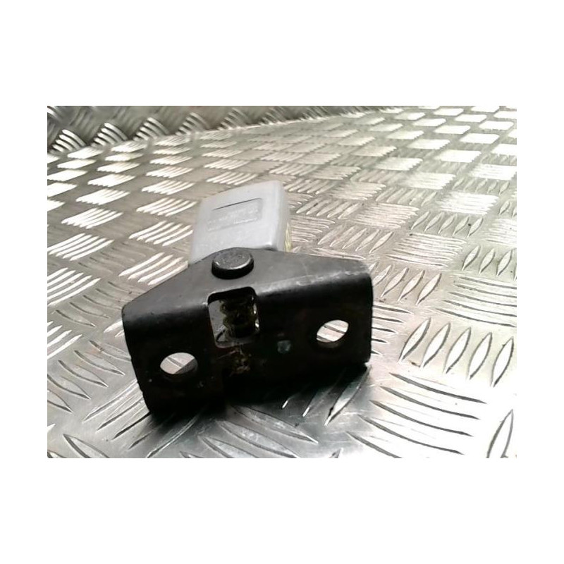 Attache ceinture arriere droit VOLKSWAGEN TOUAREG 1 PHASE 1 d’occasion