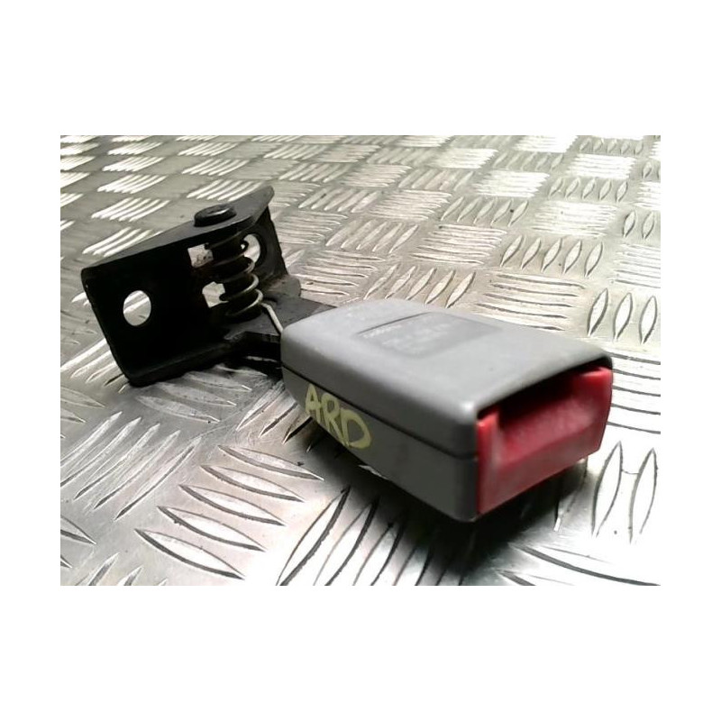 Attache ceinture arriere droit VOLKSWAGEN TOUAREG 1 PHASE 1 d’occasion