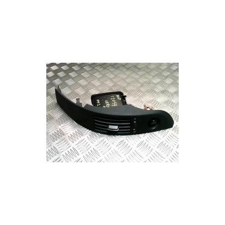 Aerateur tableau de bord avant droit TOYOTA COROLLA VERSO 2 PHASE 2 d’occasion