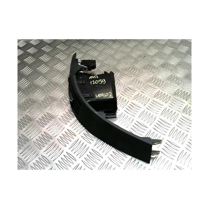 Aerateur tableau de bord avant gauche TOYOTA COROLLA VERSO 2 PHASE 2 d’occasion