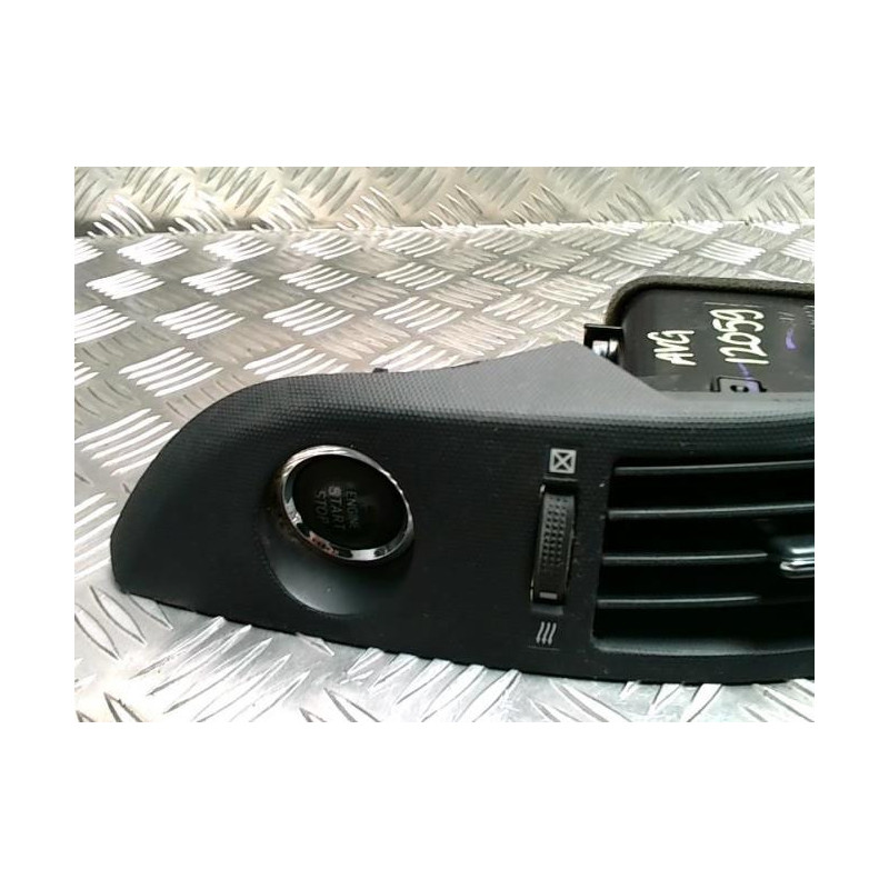 Aerateur tableau de bord avant gauche TOYOTA COROLLA VERSO 2 PHASE 2 d’occasion