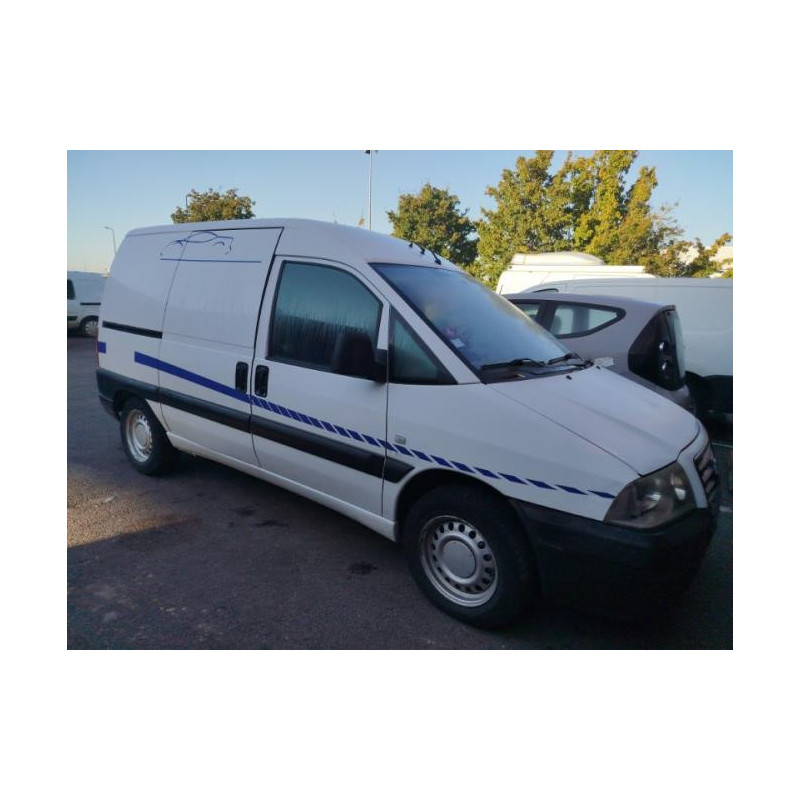 Panneau de porte avant droit FIAT SCUDO d’occasion