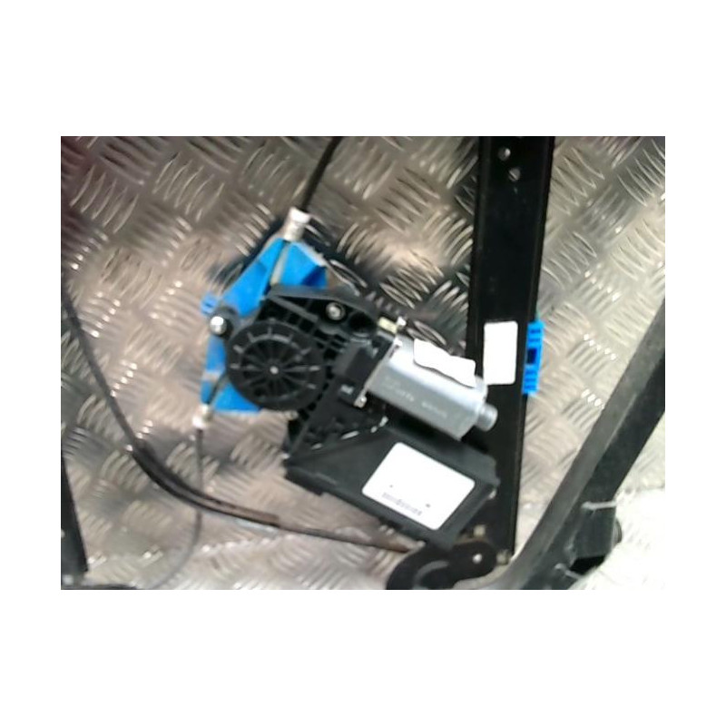 Leve vitre electrique arriere droit VOLKSWAGEN TOUAREG 1 PHASE 1 d’occasion