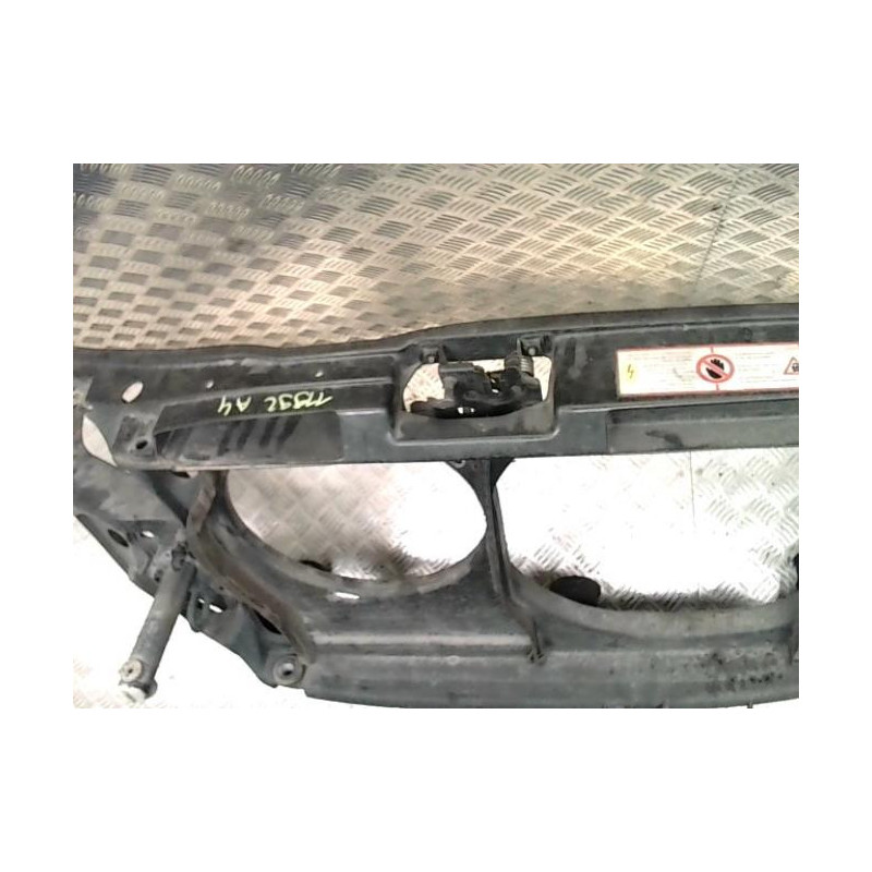 Armature avant, Masque avant AUDI A4 1 PHASE 1 d’occasion