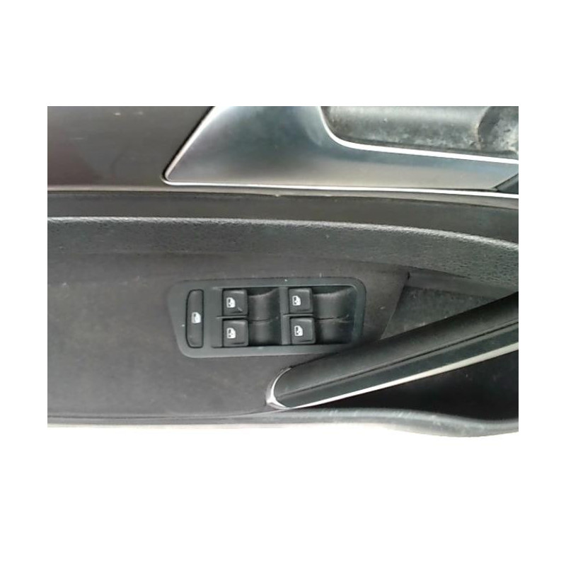 Panneau de porte avant gauche VOLKSWAGEN GOLF 7 PHASE 1 d’occasion