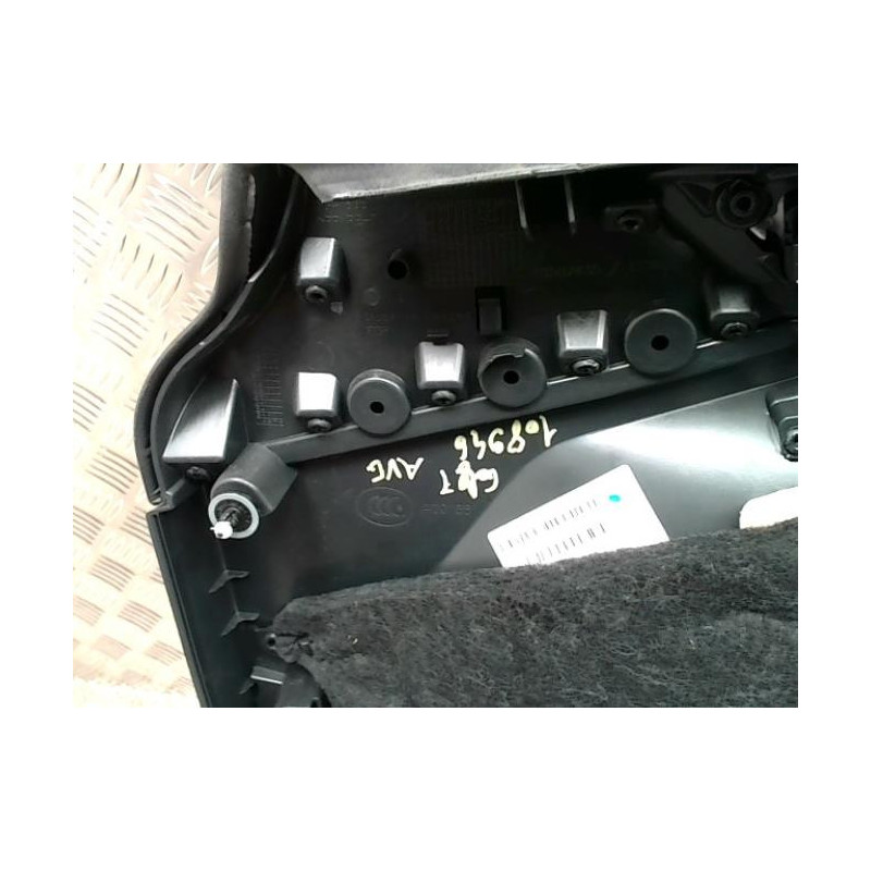 Panneau de porte avant gauche VOLKSWAGEN GOLF 7 PHASE 1 d’occasion