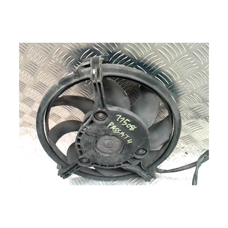 Moto ventilateur radiateur VOLKSWAGEN PASSAT 4 PHASE 1 d’occasion