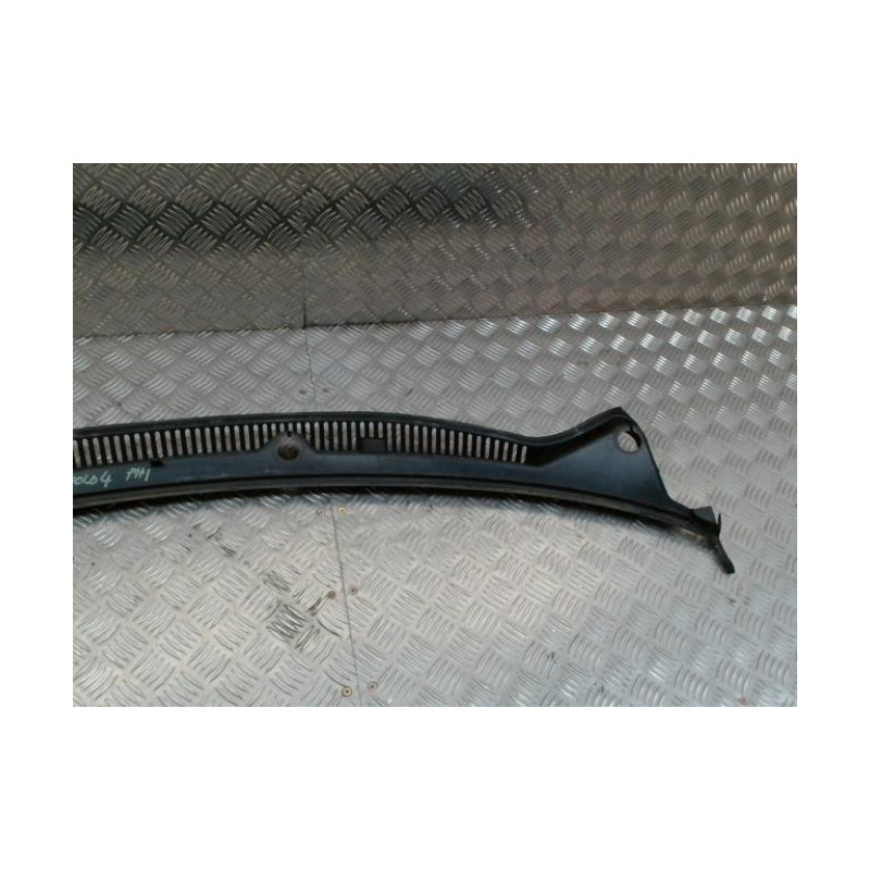 Baie de pare brise VOLKSWAGEN POLO 4 PHASE 1 d’occasion