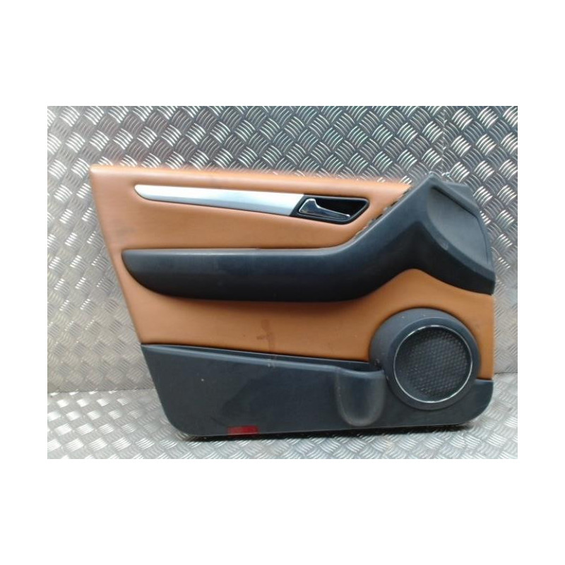 Panneau de porte avant gauche MERCEDES CLASSE B 245 PHASE 1 d’occasion