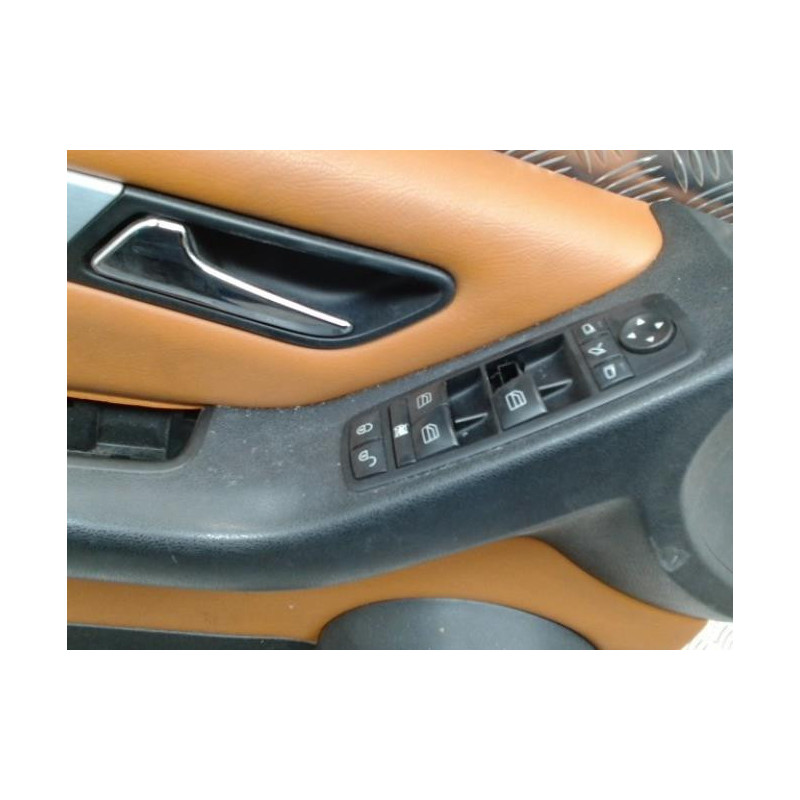 Panneau de porte avant gauche MERCEDES CLASSE B 245 PHASE 1 d’occasion