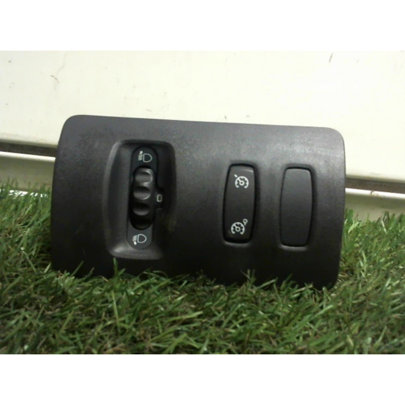 Commande de reglage hauteur de phare RENAULT CLIO III PHASE 1 d’occasion