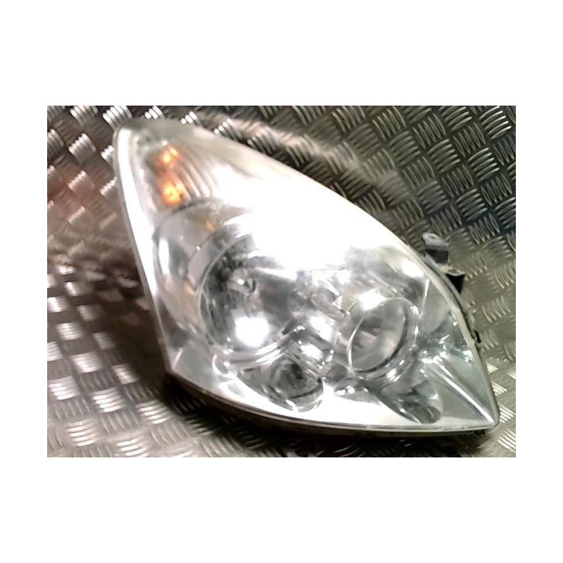 Optique avant principal droit (feux)(phare) TOYOTA COROLLA VERSO 2 PHASE 2 d’occasion