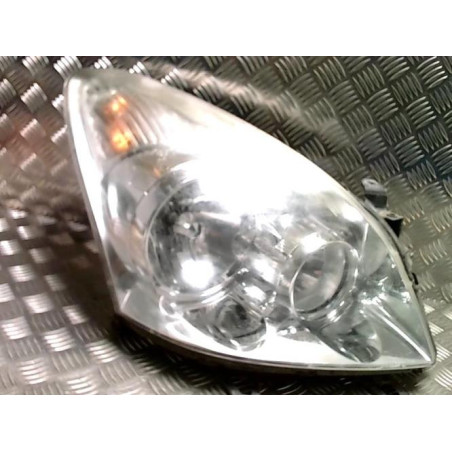 Optique avant principal droit (feux)(phare) TOYOTA COROLLA VERSO 2 PHASE 2 d’occasion