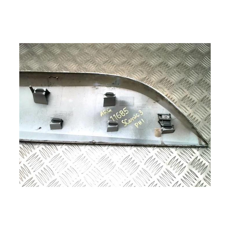 Baguette de porte arriere gauche  RENAULT SCENIC 3 PHASE 1 d’occasion