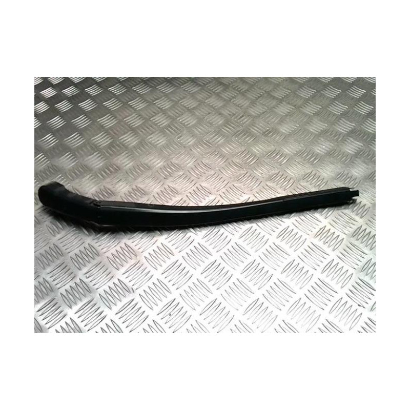 Bras essuie glace avant droit HONDA CIVIC 8 PHASE 2 d’occasion