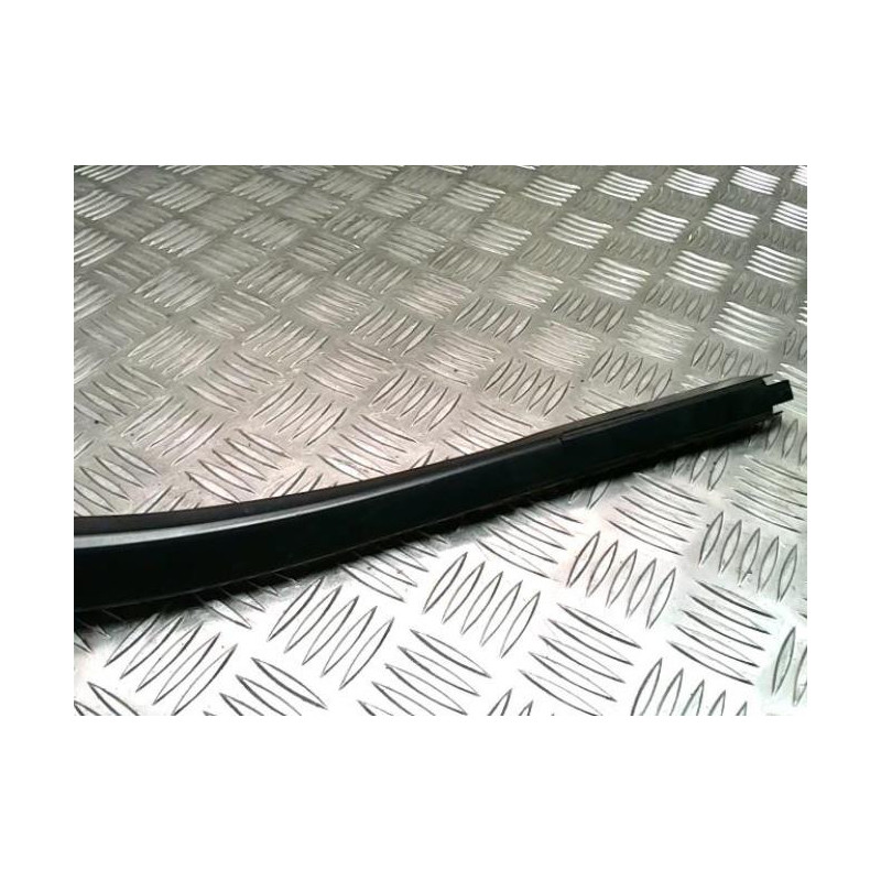 Bras essuie glace avant droit HONDA CIVIC 8 PHASE 2 d’occasion