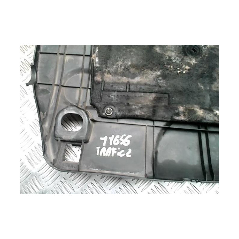 Cache moteur  RENAULT TRAFIC 2 PHASE 1 d’occasion