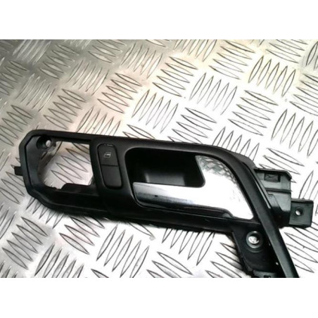 Poignee interieur avant droit VOLKSWAGEN POLO 4 PHASE 1 d’occasion