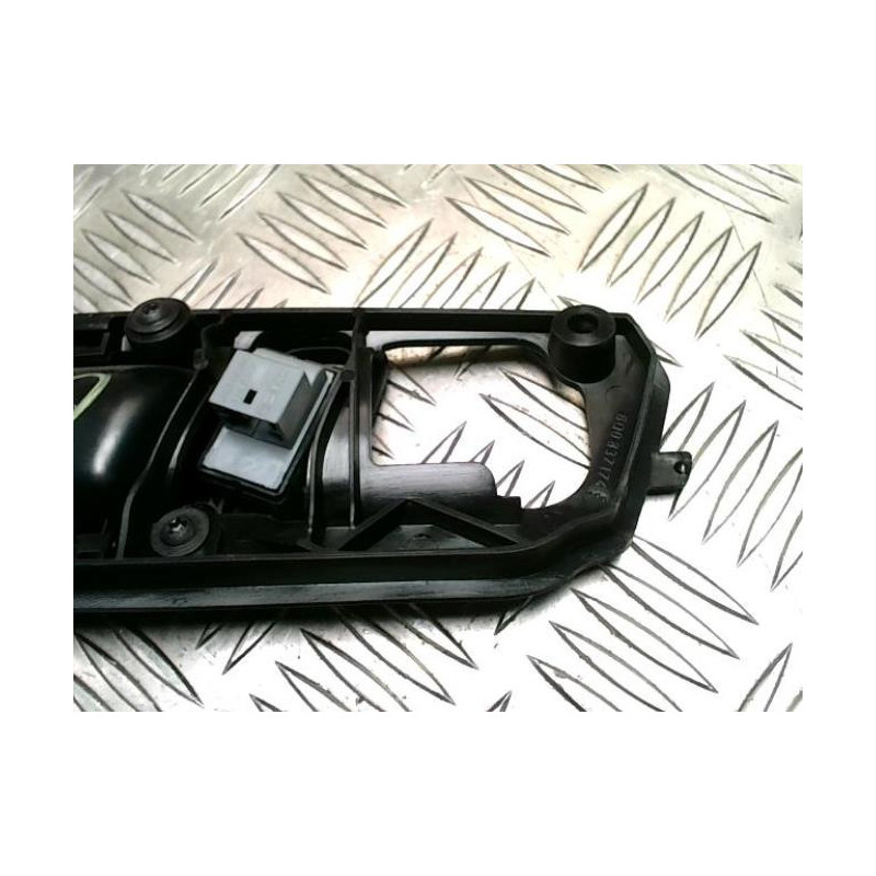 Poignee interieur avant droit VOLKSWAGEN POLO 4 PHASE 1 d’occasion
