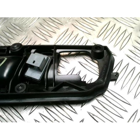 Poignee interieur avant droit VOLKSWAGEN POLO 4 PHASE 1 d’occasion