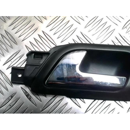 Poignee interieur avant gauche VOLKSWAGEN POLO 4 PHASE 1 d’occasion