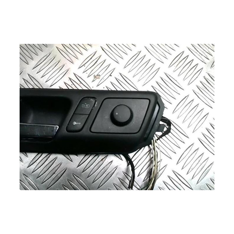 Poignee interieur avant gauche VOLKSWAGEN POLO 4 PHASE 1 d’occasion