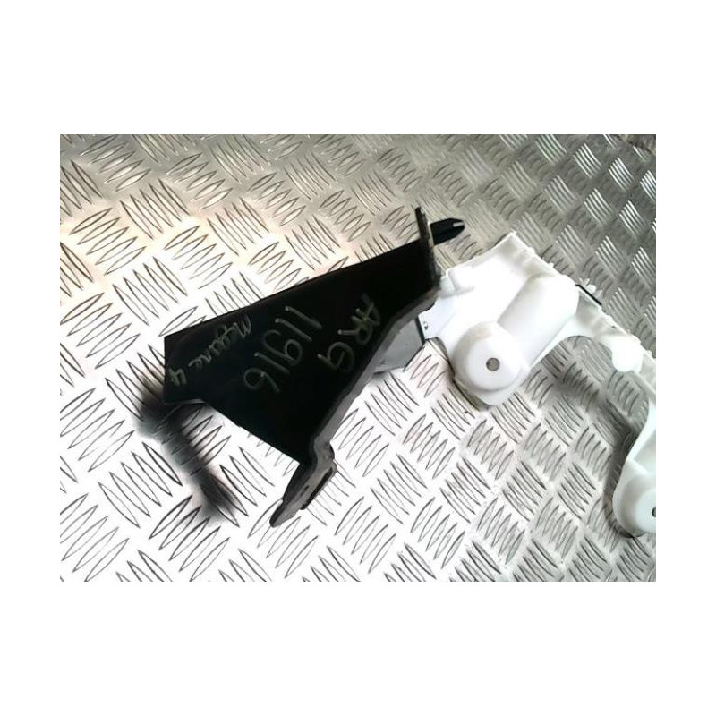 Moulure de pare choc arriere RENAULT MEGANE 4 PHASE 2 d’occasion