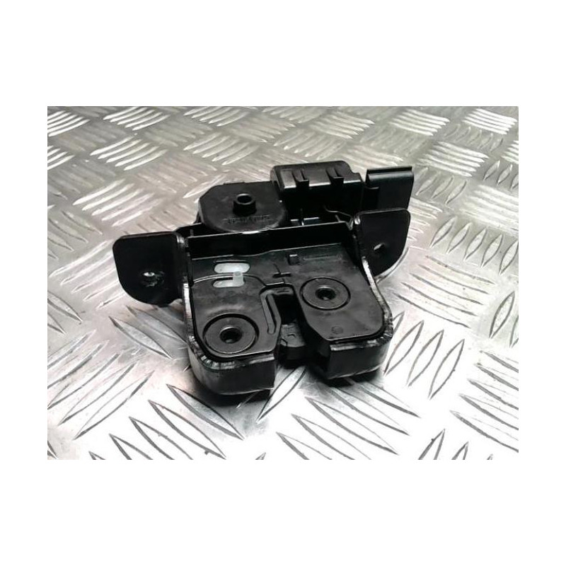 Serrure de coffre RENAULT MEGANE 4 PHASE 2 d’occasion