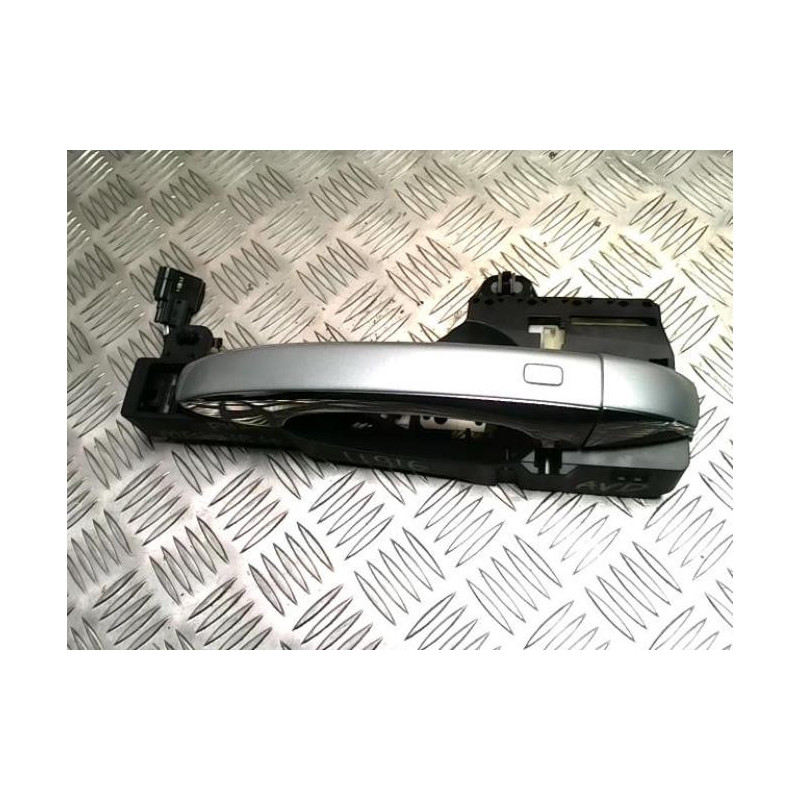 Poignee porte avant droit RENAULT MEGANE 4 PHASE 2 d’occasion