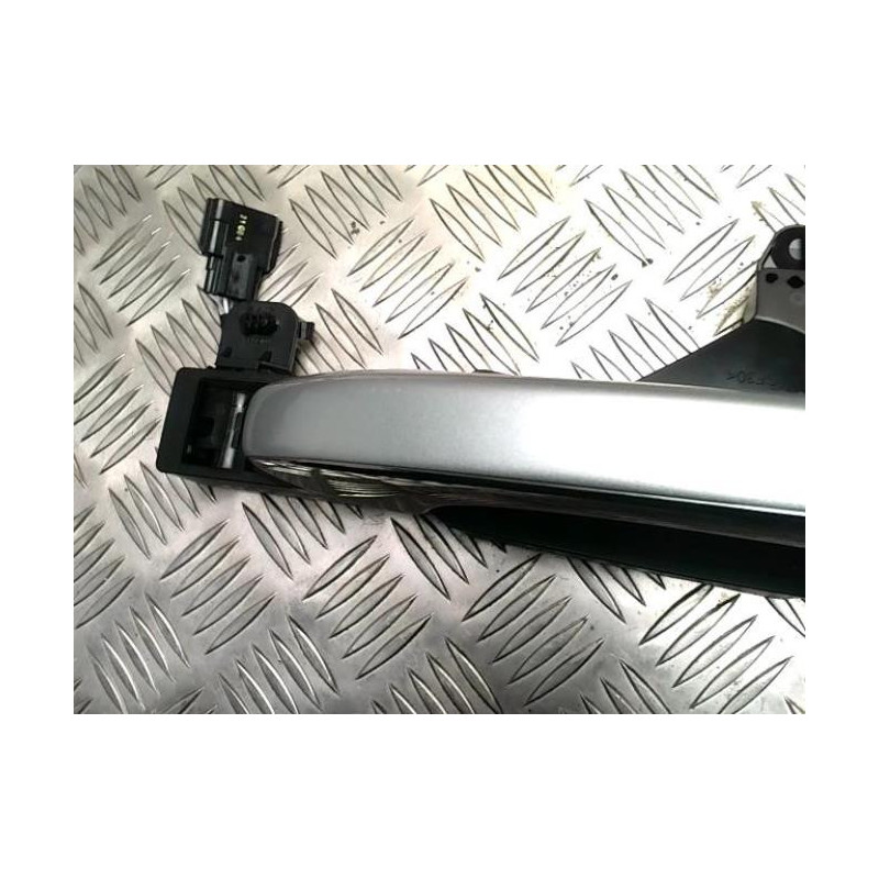Poignee porte avant droit RENAULT MEGANE 4 PHASE 2 d’occasion