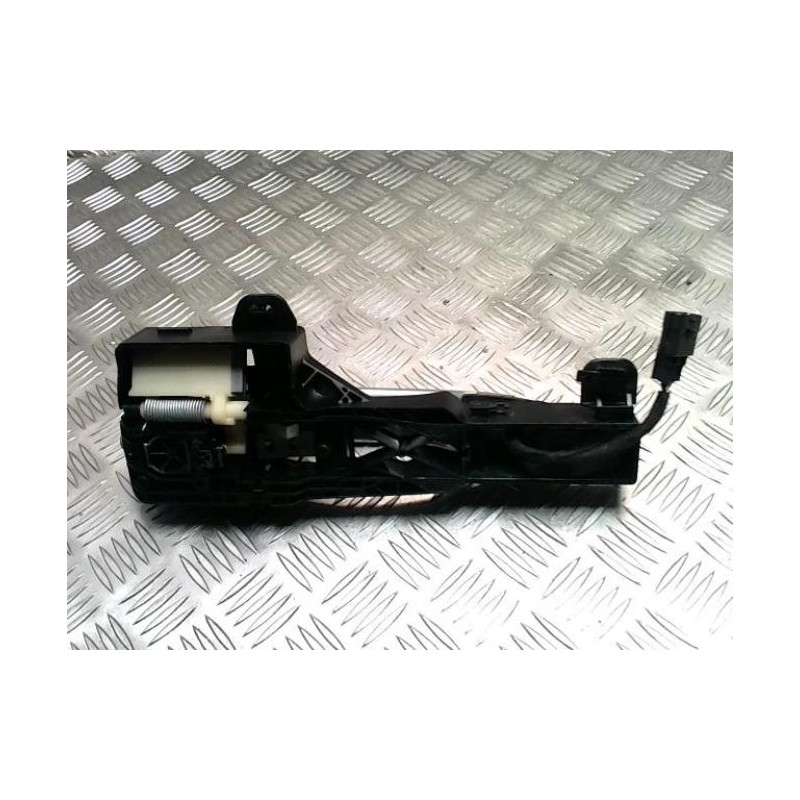 Poignee porte avant droit RENAULT MEGANE 4 PHASE 2 d’occasion