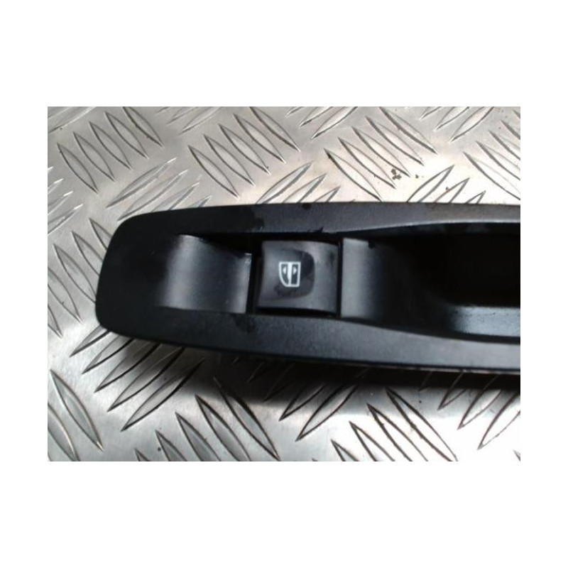 Interrupteur de leve vitre arriere droit RENAULT MEGANE 4 PHASE 2 d’occasion
