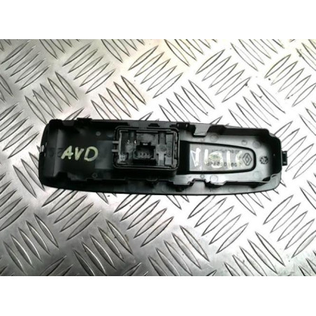 Interrupteur de leve vitre avant droit RENAULT MEGANE 4 PHASE 2 d’occasion
