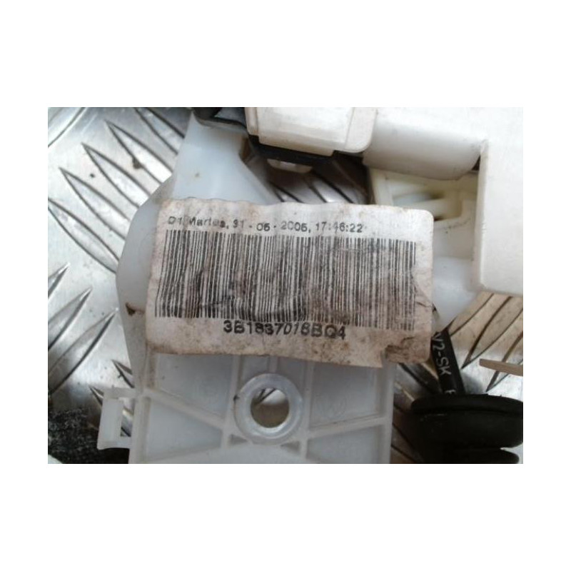 Serrure avant droit VOLKSWAGEN POLO 4 PHASE 1 d’occasion