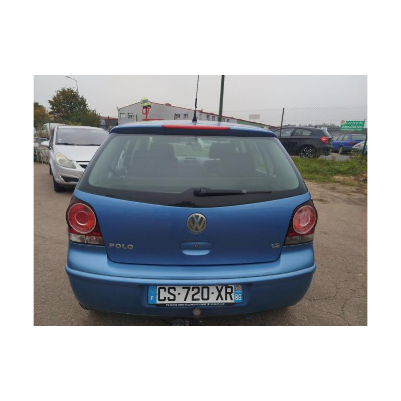 Serrure avant droit VOLKSWAGEN POLO 4 PHASE 1 d’occasion