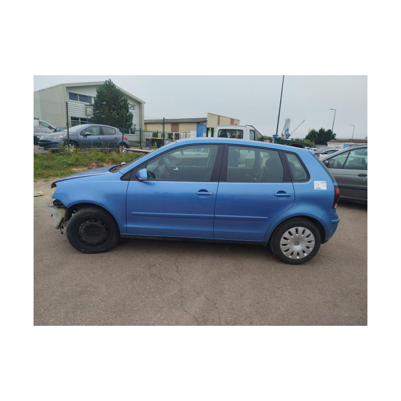 Serrure avant droit VOLKSWAGEN POLO 4 PHASE 1 d’occasion