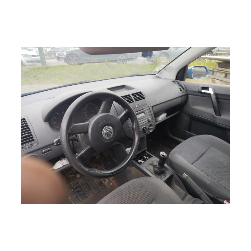 Serrure avant droit VOLKSWAGEN POLO 4 PHASE 1 d’occasion