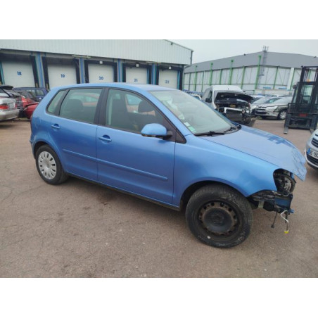 Serrure avant droit VOLKSWAGEN POLO 4 PHASE 1 d’occasion