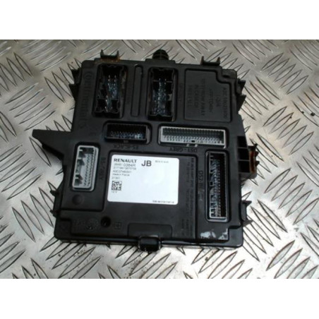 Boitier confort RENAULT MEGANE 4 PHASE 2 d’occasion