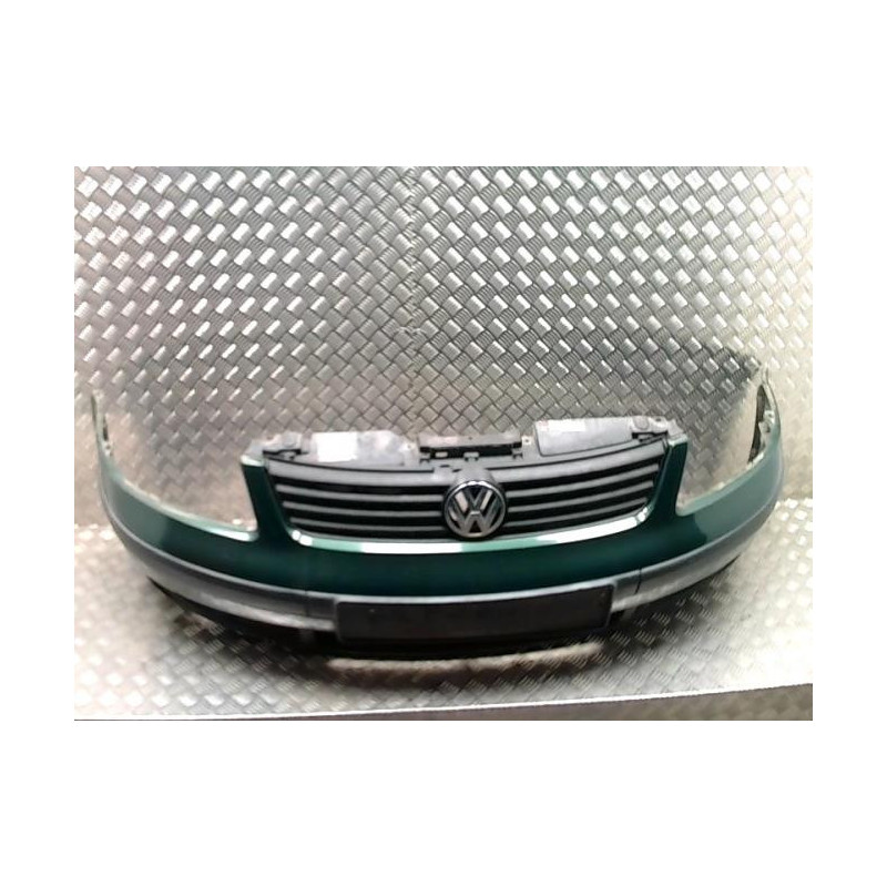 Pare choc avant VOLKSWAGEN PASSAT 4 PHASE 1 d’occasion